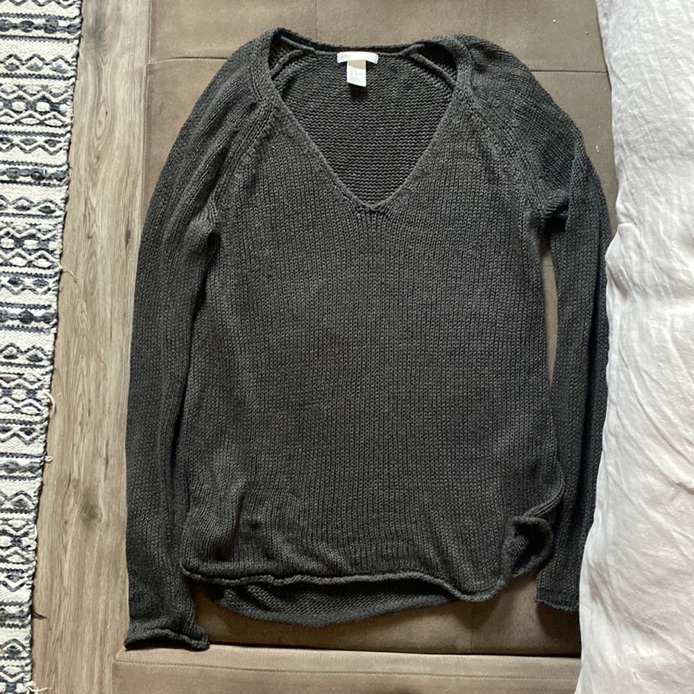 H&M Acrylic Fisherman Knit V-Neck Sweater